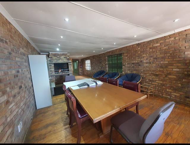 3,600M² BUSINESS FOR SALE IN VAALPARK